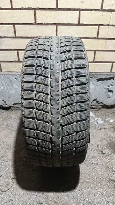 Шины: Продаю 4шт комплект Зима Передние 2шт стандарт Задние 2шт — 4