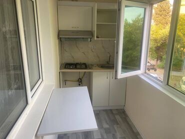 Uzunmüddətli kirayə mənzillər: Nəsimi Rayonu 4-cü mkr, Mir Cəlal küçəsində yerləşən orta bloklu 5 — 9