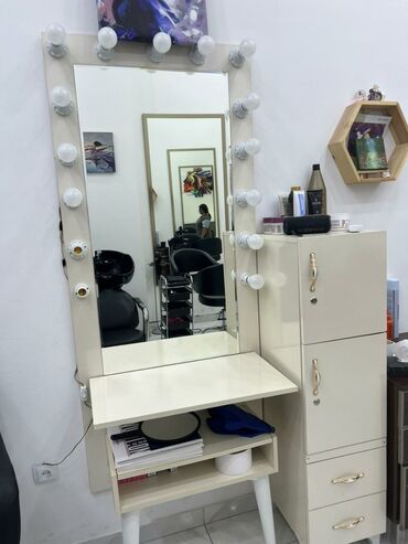 Salon, tibbi mebel dəsti: Salon mebeli 150azn. Unvan qarayev m 3044 nigaz