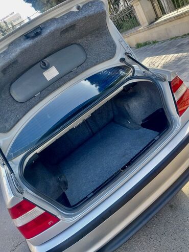 BMW: BMW 320: 2.2 l | 2003 il Sedan — 16