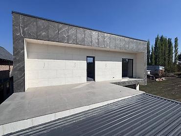 Продажа дачи: 🏡Продается двухэтажный дом в с. Арашан 📍Отличное расположение-всего — 13