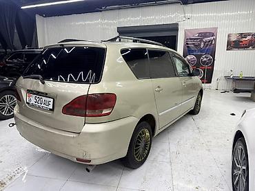 toyota kamry: Toyota Avensis Verso: 2003 г., 2 л, Механика, Дизель, Минивэн — 3