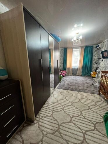 продается 3 комнатная квартира политех: 2 комнаты, 43 м², Хрущевка, 1 этаж, Старый ремонт