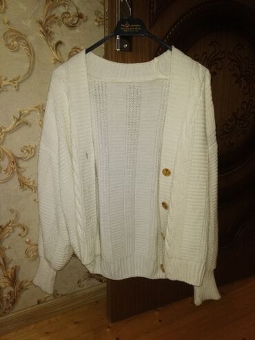 Свитеры: Женский свитер L (EU 40), XL (EU 42), цвет - Белый
