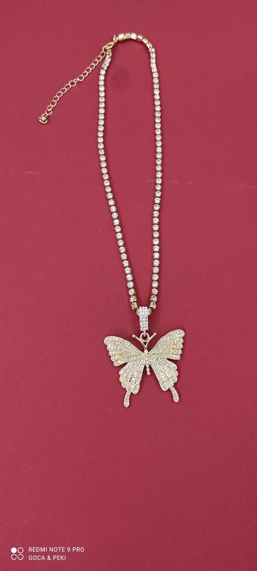 zlatni pojas za haljinu: Leptir ogrlica sa kutijom