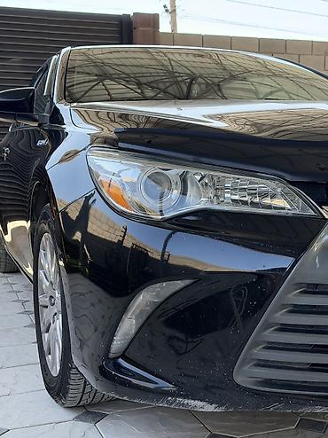 byd e1: Toyota Camry: 2016 г., Гибрид — 2