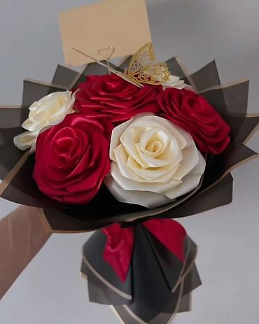 Ruža: Buket ruža od satena – ručno izrađene večno‑trajne ruže - Materijal — 12
