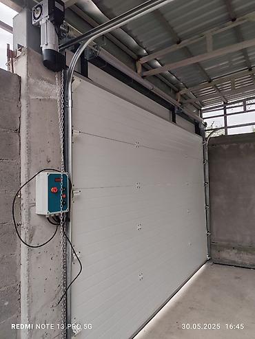 Секционные ворота: Секционные ворота . Характеристики и варианты: - Материал полотна — 9