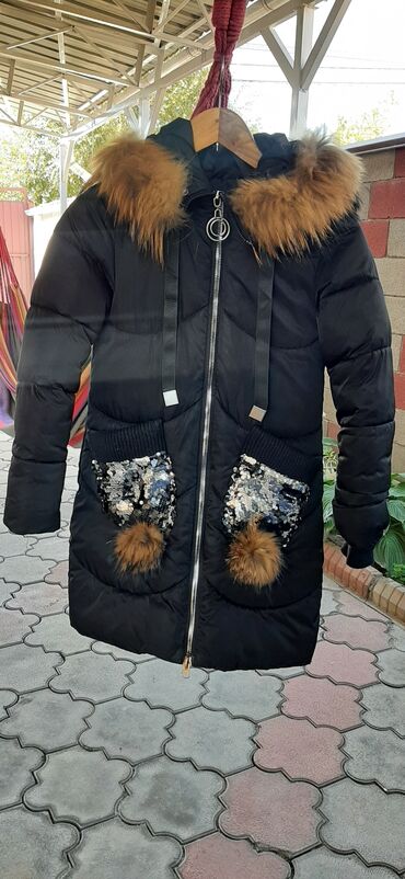 Детская куртка(зима) мех натуралка. Состояние хорошее, очень тёплая