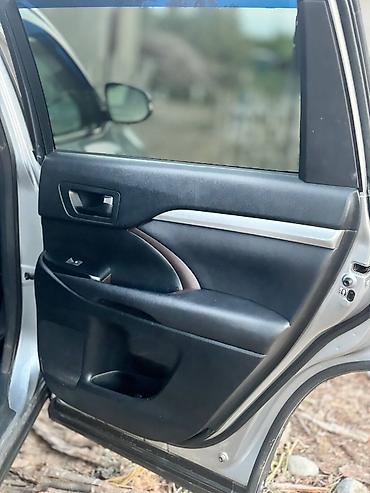 Toyota: Toyota Highlander: 2016 г., 3.5 л, Автомат, Бензин, Внедорожник — 23