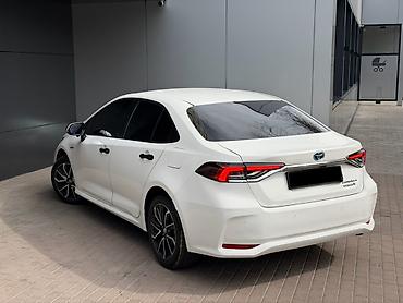 Унаа сатуу: Toyota Corolla: 2020 г., 1.8 л, Вариатор, Гибрид, Седан — 4