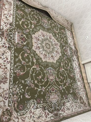 настенный ковер: Ковер Б/у, 350 * 250