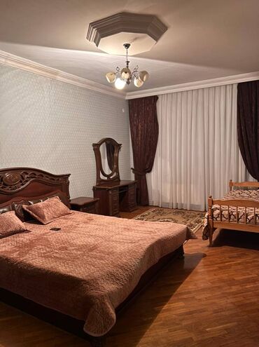 Uzunmüddətli kirayə mənzillər: Nizami rayonu,Xalqlar mtrosu,Serhedçinin yanında,3 otaqlı,təmirli — 3