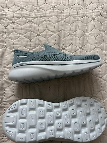 krosofka: Skechers, Ölçü: 36.5, rəng - Boz, Yeni — 2