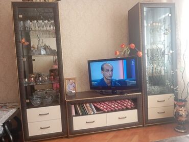Ev üçün digər mebel: Servant dest satilir