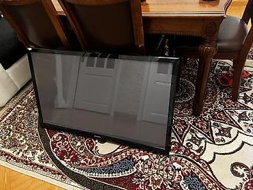 TV və video: Samsung LCD televizor - Ekran diaqonalı: təxminən 40–42 düym - Panel — 2