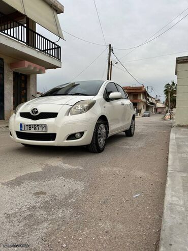 Toyota: Toyota Yaris: 1.4 l. | 2011 έ. Χάτσμπακ — 3