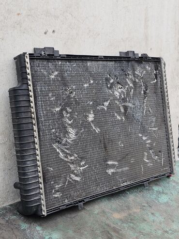 Радиаторы: Радиатор охлаждения двигателя Mercedes-Benz W210, 2.0 - 3.2, МКПП — 14