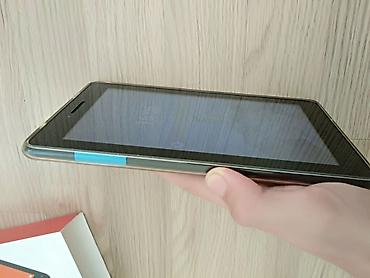 Digər planşetlər: Android planşet - Təxmini 7–8 düymlük sensorlu ekran, klassik qara — 1