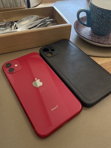 айвон 11: IPhone 11, Б/у, 64 ГБ, Красный, Чехол, 88 %