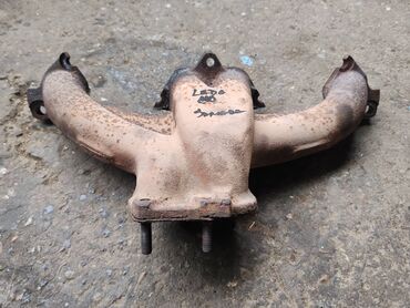Auto delovi: Izduvna grana motora Lada Lada 2108 Samara. Polovno, očuvano. Skinute — 1