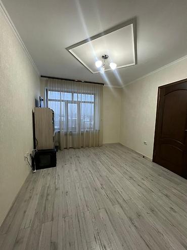 Продажа коттеджей и домов: ЧЕКЧЕЙГЕН ЖЕР ҮЙ САТЫЛАТ!!! 1-линияда жайгашкан ✅ Жери: 20 соток ✅ Үй — 11