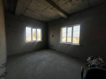 теплый дом: 1 бөлмө, 46 кв. м, 106-серия, 1 кабат, ПСО (өзү оңдоп түзөтүп бүтүү үчүн)