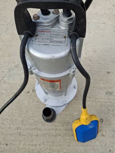 Baklar və çənlər: Nasos, Suvarma üçün, quraşdırılma Sualtı