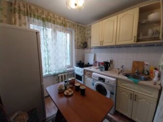 сдаю квартиру подселение: 1 комната, 32 м², 104 серия, 3 этаж, Евроремонт