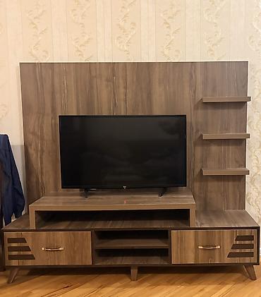 deri alti: Yeni, Düz TV altlığı, Polkalı, Laminat — 1
