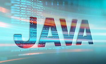 Привет! Занимаюсь бэкенд-разработкой на Java и помогаю освоить этот