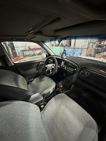 Унаа сатуу: Volkswagen Vento: 1992 г., 1.8 л, Кол менен иштөөчү, Бензин, Седан — 3