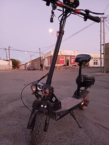 Электротранспорт: Elektrik skuter – güclü off-road təkərlər və tam işıqlandırma paketi — 2