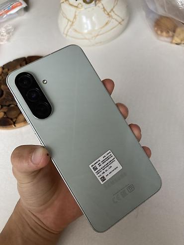 nokia e52: Samsung Galaxy A56 (модель SM-A566E/DS), цвет мятно‑зелёный — 4
