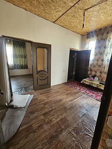 Үйлөрдү сатуу: 4 бөлмө, 180 м², 4 соток, Бишкек, Ак-Ордо 3 ж/м Менчик ээси — 7