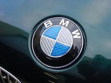 xara auto: Bmw znak karbon 82mm. Bmw znak za haubu ili gepek. ✨ Dostupne — 3