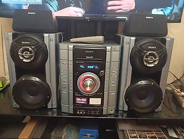 музыкальный руководитель: Продам музыкальный центр SONY хорошо звучит всё работает касетникам — 1