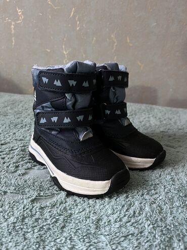 детская обувь для мальчиков: Сапожки на мальчика 23 размерв отличном состоянии евро зима,не