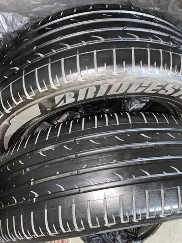 Təkərlər: İşlənmiş Şin Bridgestone 235 / 60 / R 18 — 4
