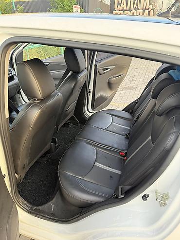 Chevrolet: Chevrolet Spark: 2019 г., 1 л, Автомат, Бензин, Хэтчбэк — 18