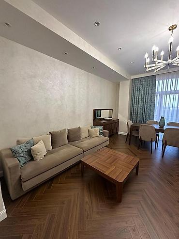 istolar: İcarəyə verilir 3 otaqlı yeni tikili 130 m², Ağ şəhər q. Kateqoriya — 5