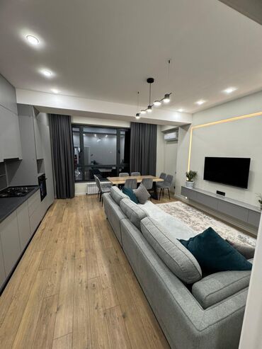 Долгосрочная аренда квартир: 2 комнаты, Риэлтор, Без подселения, С мебелью полностью — 1