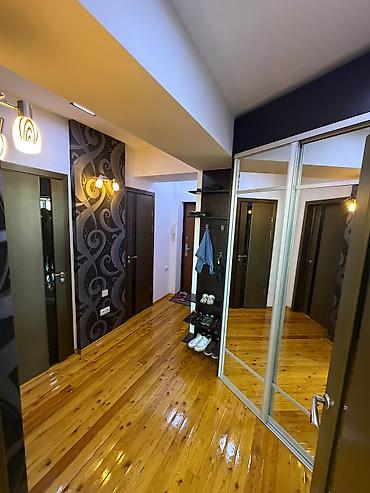 кваритра: 2 комнаты, 62 м², 12 мкр Элитка, 7 этаж — 5