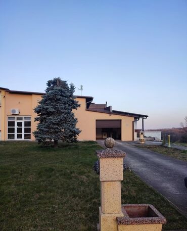Kuće za dugoročni najam: 321 kv. m, 6 soba — 3