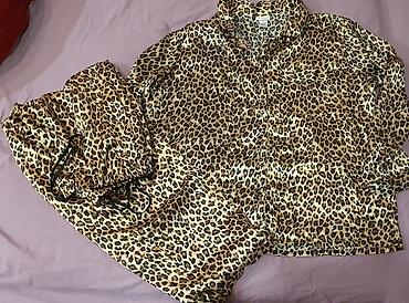 Alt paltarı: Leopard naxışlı atlas pijama dəsti - 2 hissə: uzunqol düyməli köynək — 5