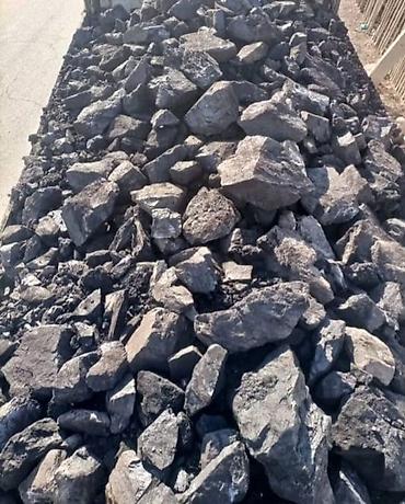 уголь мелкие: Каменный уголь крупной фракции. На фото представлен уголь с разным — 3