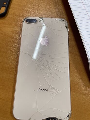 Apple iPhone: IPhone 8 Plus, Б/у, 64 ГБ, Золотой, 75 %
