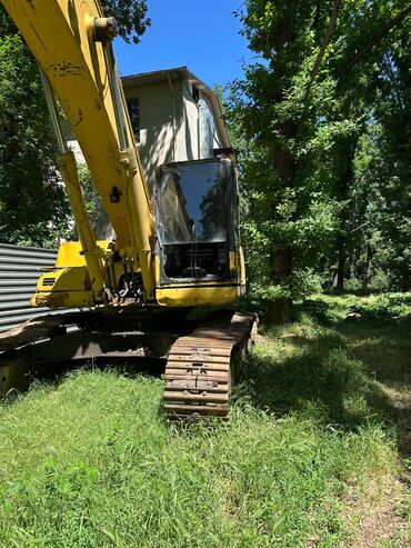 мтз 82 экспортный красный: Экскаватор, Komatsu, 2012 г., Колесный