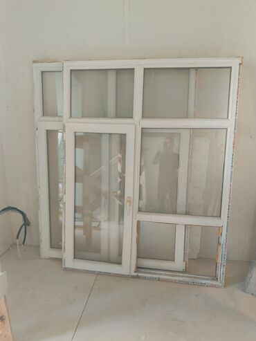 Plastik pəncərələr: Ağ rəngdə plastik pəncərə. Bu pəncərə, müxtəlif layihələrdə istifadə — 18