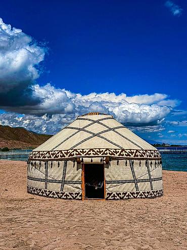 Аренда юрт: Аренда юрты, Каркас Деревянный, 85 баш, Самовар, Стол, Стулья — 6